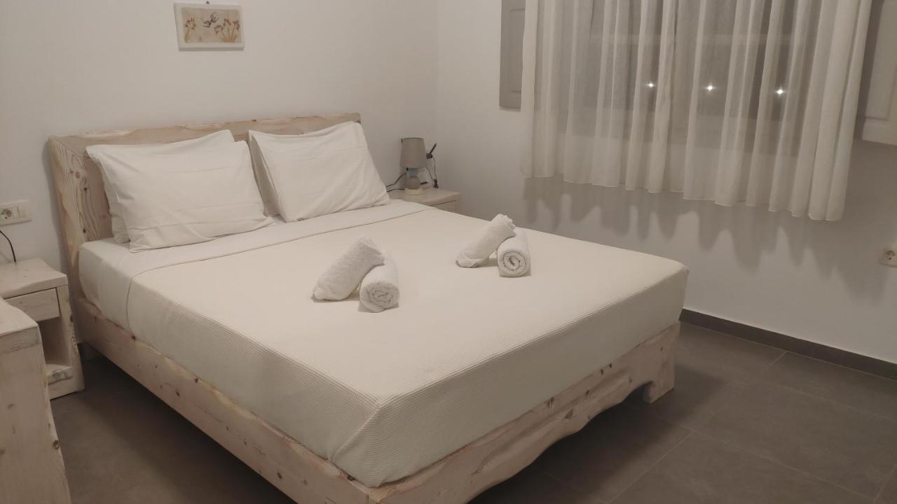 Apartment For 2-3 People Megalochori  Esterno foto